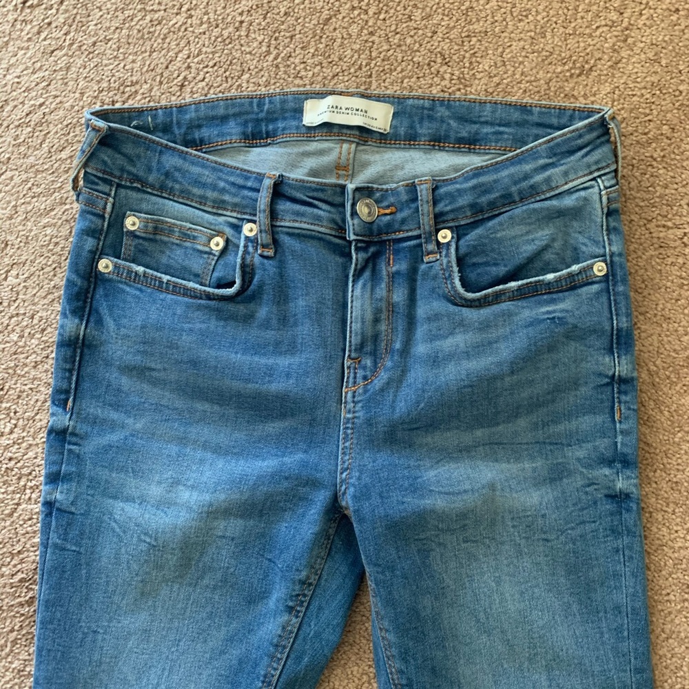 Zara Midrise Jeans - Picture 2 of 5